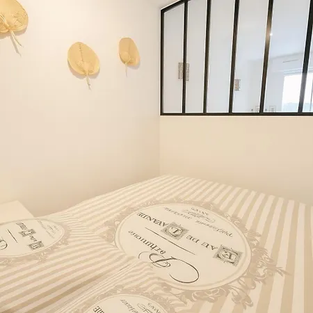 4 Couchages - A 12 Min De La A Pied - Wifi Inclus - Parking Et Linge En Option Διαμέρισμα Αντίμπ