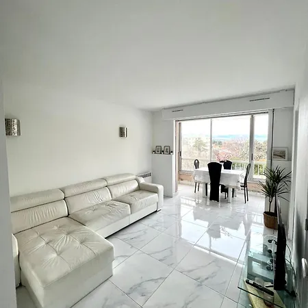 Appartement 4 Couchages A 12 Min De La A Pied Avec Wifi, Le Parking Est En Option