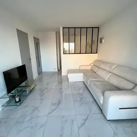 4 Couchages A 12 Min De La A Pied Avec Wifi, Le Parking Est En Option Apartment Antibes
