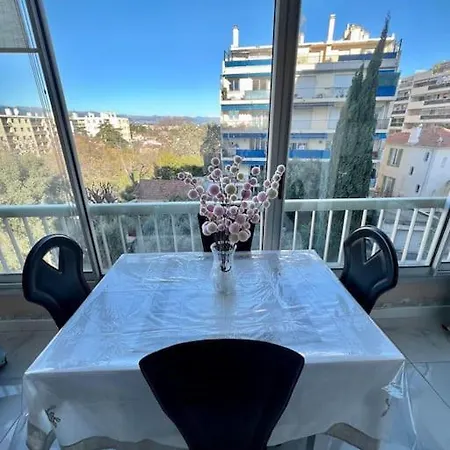 Appartement 4 Couchages A 12 Min De La A Pied Avec Wifi, Le Parking Est En Option *