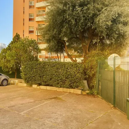 4 Couchages - A 12 Min De La A Pied - Wifi Inclus - Parking Et Linge En Option Antibes